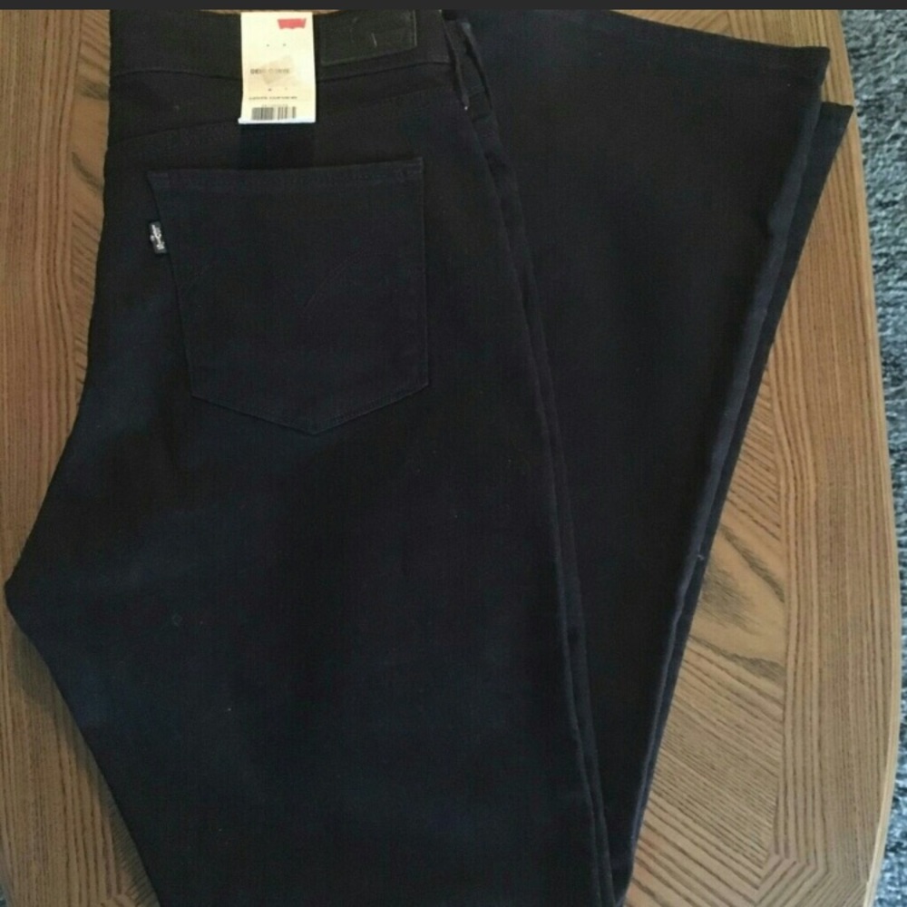 Demi curve Levi black bootcut jeans